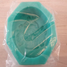 Load image into Gallery viewer, Soap Mould Oval Flower Basket 100 grm