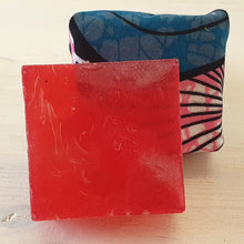 Load image into Gallery viewer, Soap - glycerine various  - Chitenge wrap - +/_ 120 Grm
