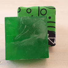 Load image into Gallery viewer, Soap - glycerine various  - Chitenge wrap - +/_ 120 Grm
