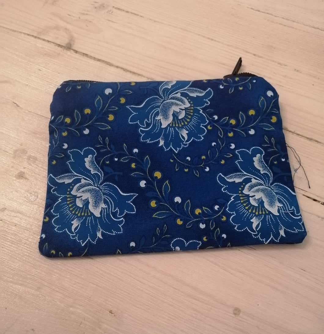 Bag - Small Square  With Zip