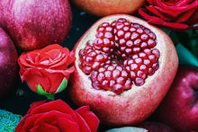 Load image into Gallery viewer, Candle    Clear Glass - Pomegranate Rose

